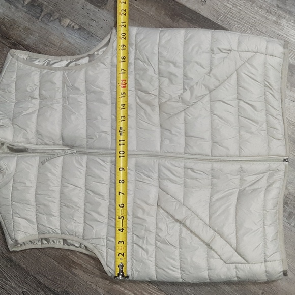 Zara puffer vest - Picture 7 of 7